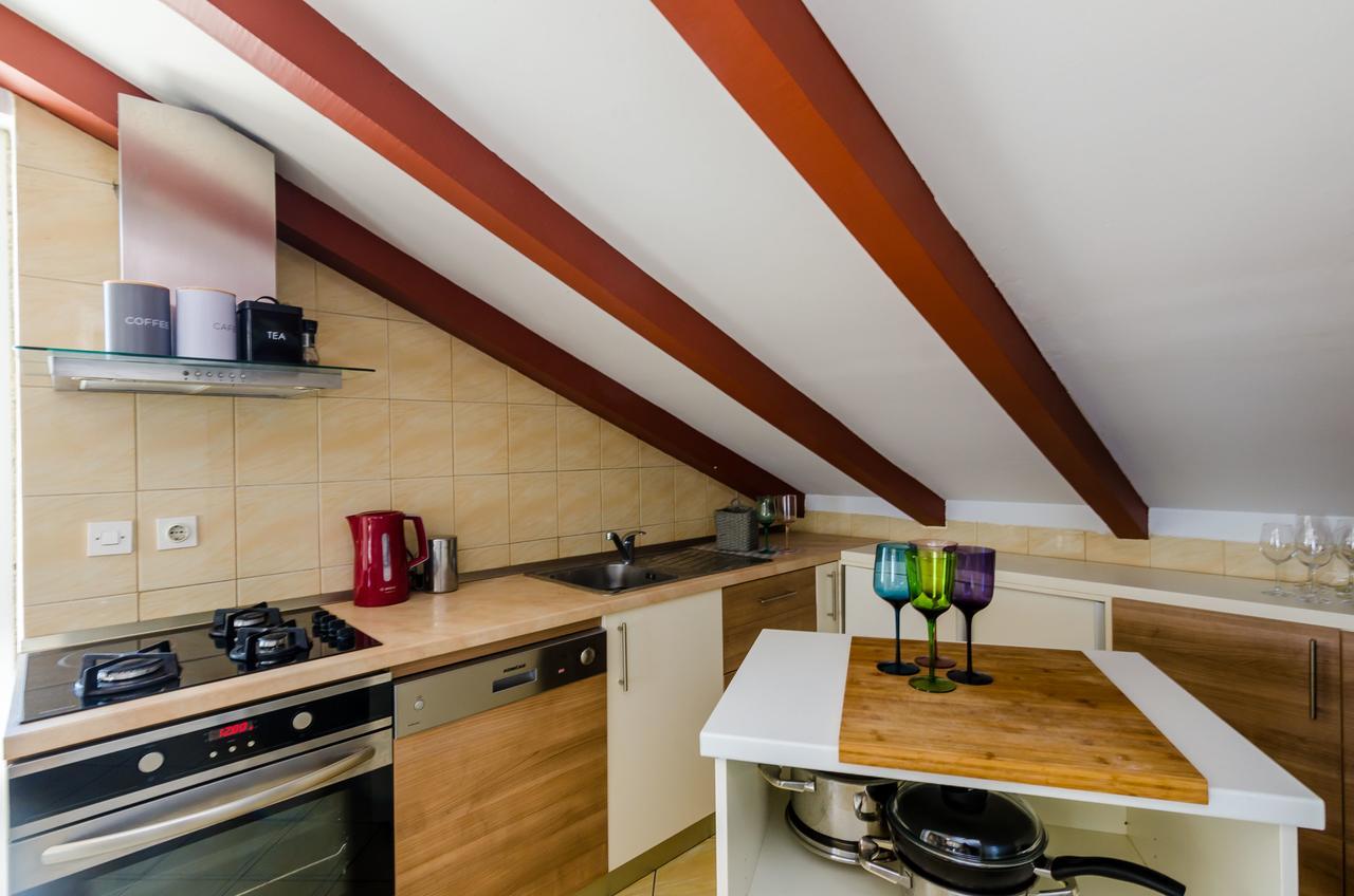 Lukas Apartman